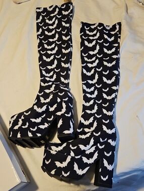 YRU Black & White Bat-Print Platform Thigh-High Boots